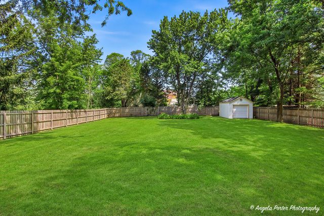2412 Elk Drive, Spring Grove, IL 60081