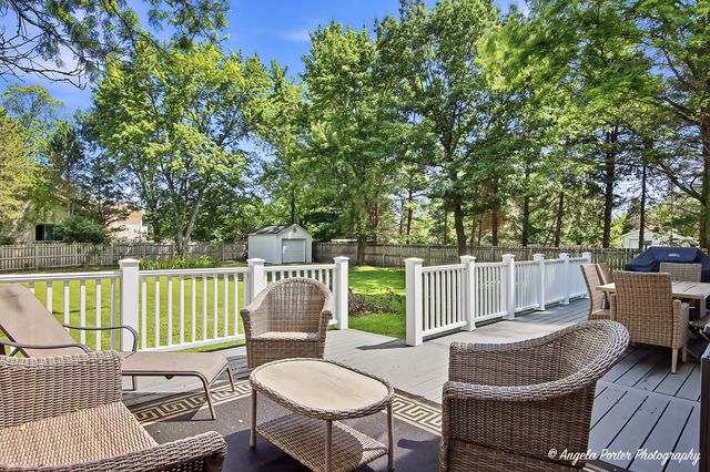 2412 Elk Drive, Spring Grove, IL 60081