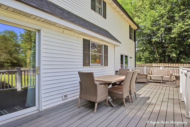 2412 Elk Drive, Spring Grove, IL 60081