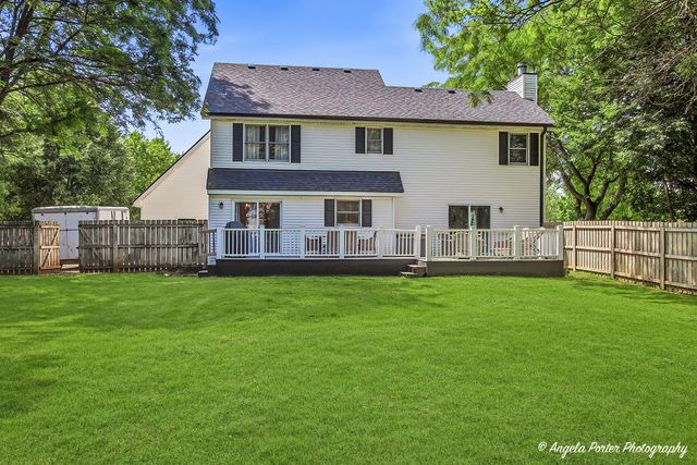 2412 Elk Drive, Spring Grove, IL 60081