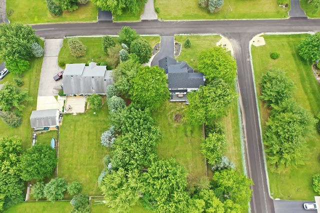2412 Elk Drive, Spring Grove, IL 60081
