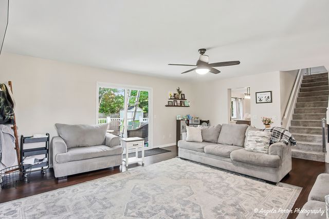 2412 Elk Drive, Spring Grove, IL 60081