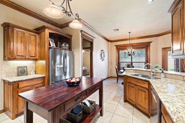 3604 Sagebrush Place, Yukon, OK 73099