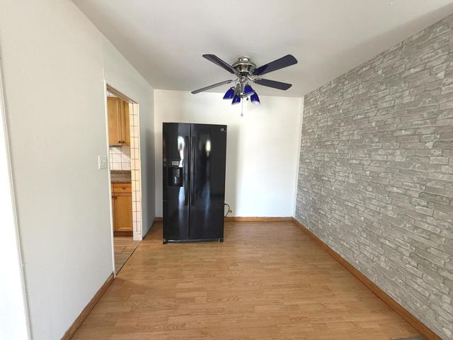 256 Shorewood Drive 2C, Glendale Heights, IL 60139