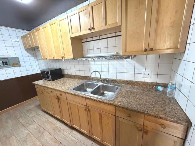 256 Shorewood Drive 2C, Glendale Heights, IL 60139