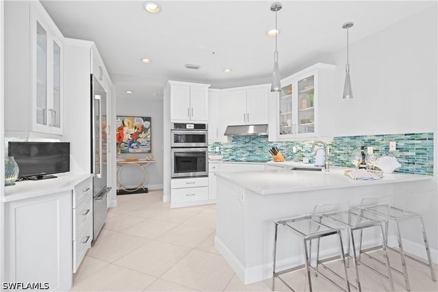 142 Colonade CIR 701, Naples, FL 34103