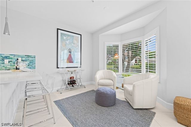 142 Colonade CIR 701, Naples, FL 34103