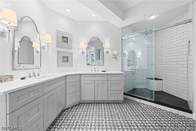 142 Colonade CIR 701, Naples, FL 34103