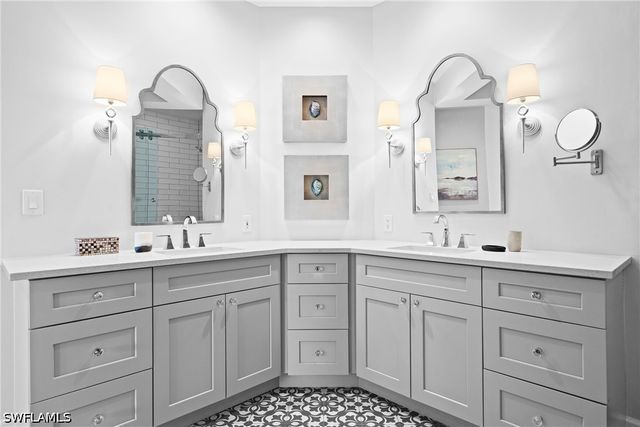 142 Colonade CIR 701, Naples, FL 34103