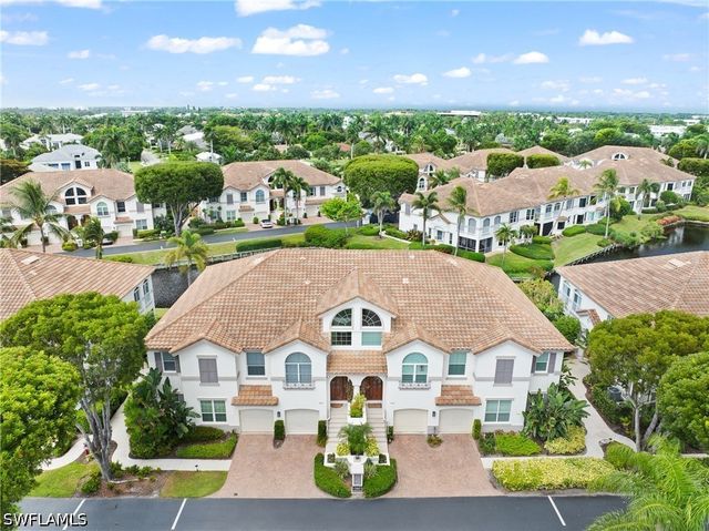 142 Colonade CIR 701, Naples, FL 34103