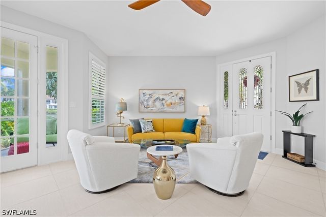 142 Colonade CIR 701, Naples, FL 34103