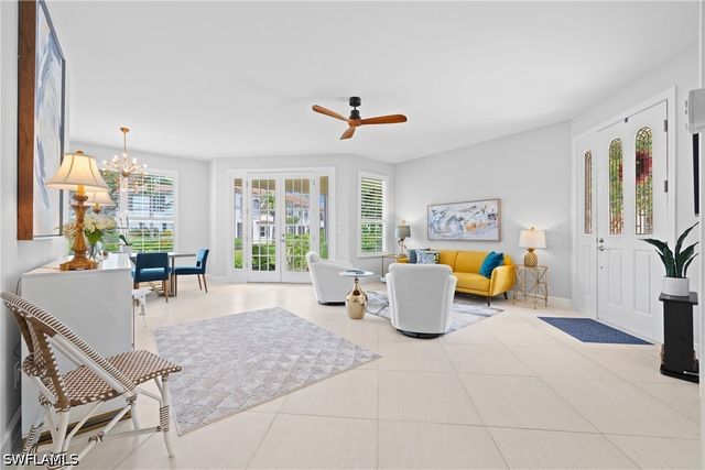 142 Colonade CIR 701, Naples, FL 34103