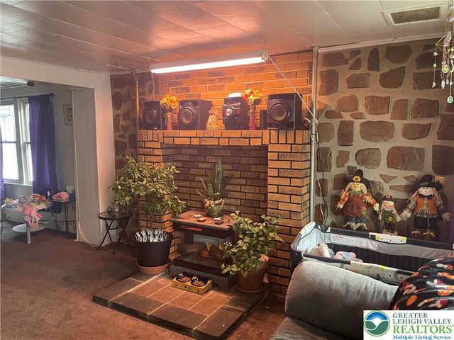 421 East Patterson Street, Lansford Boro, PA 18232