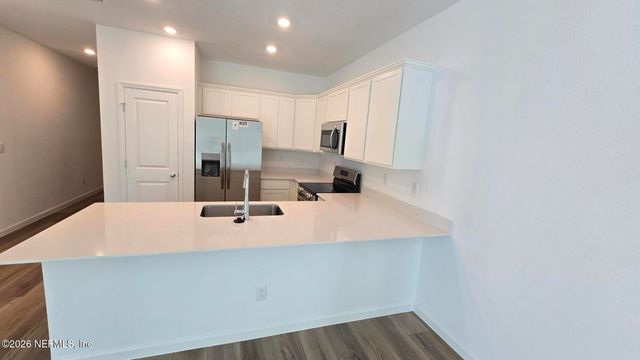 653 HOLLY LAKES Drive, Orange Park, FL 32073