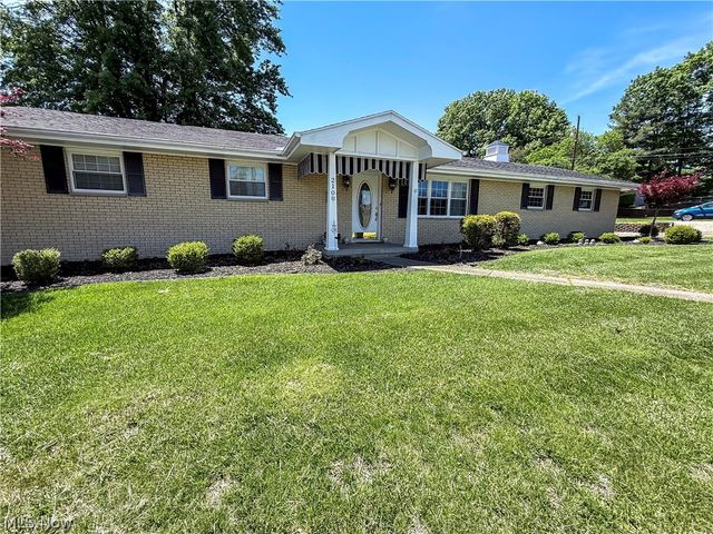 2100 Foley Avenue, Parkersburg, WV 26104