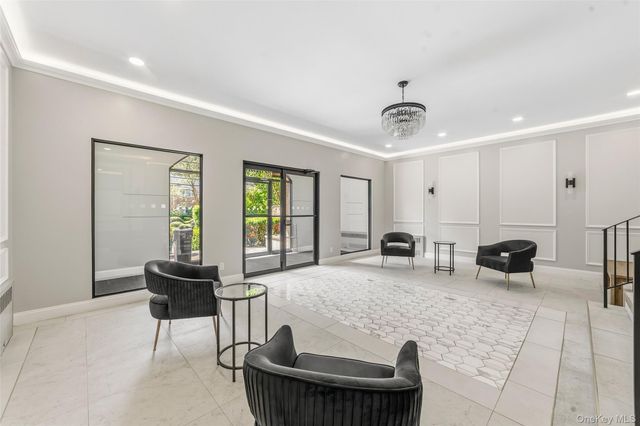 2221 Palmer Avenue 3P, New Rochelle, NY 10801