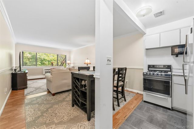 2221 Palmer Avenue 3P, New Rochelle, NY 10801