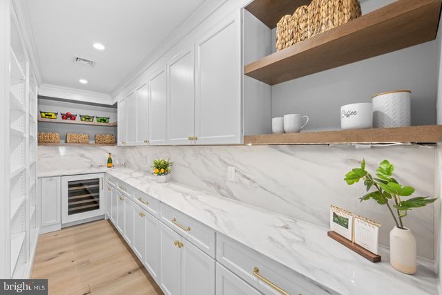 2577 WAYLAND RD, Berwyn, PA 19312