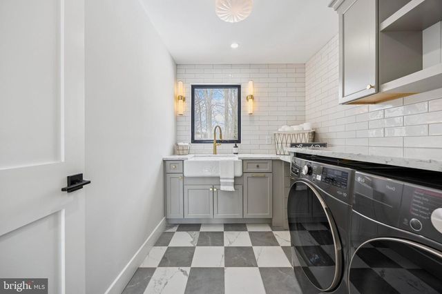 2577 WAYLAND RD, Berwyn, PA 19312