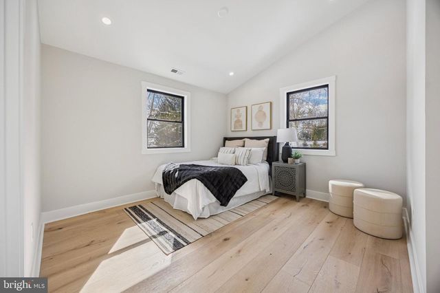 2577 WAYLAND RD, Berwyn, PA 19312