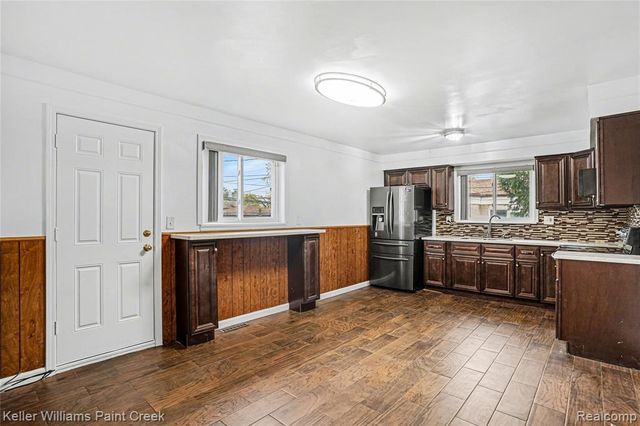 30016 Holly Court, Warren, MI 48092