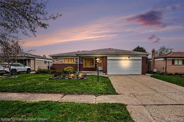 30016 Holly Court, Warren, MI 48092