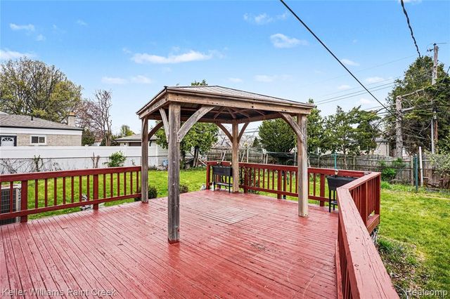 30016 Holly Court, Warren, MI 48092