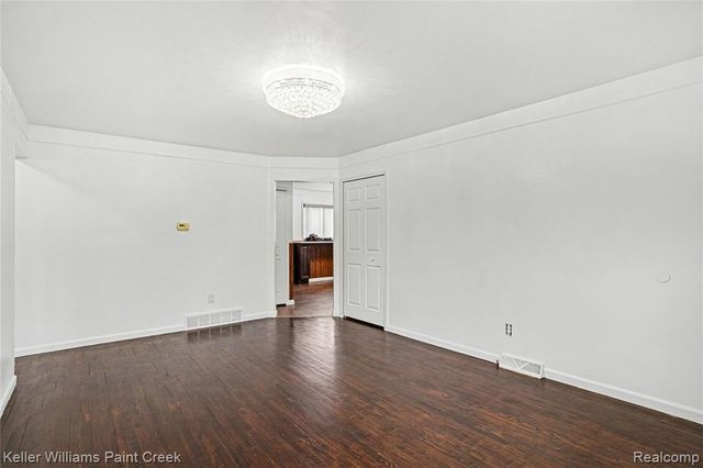 30016 Holly Court, Warren, MI 48092