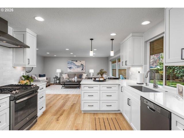 6015 Sw GLENBROOK Rd, Beaverton, OR 97007