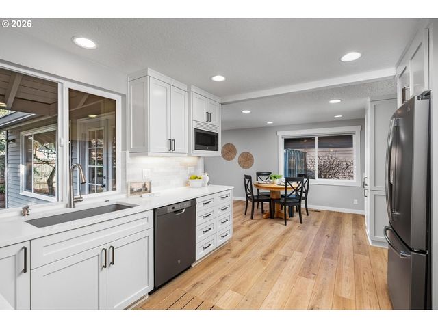 6015 Sw GLENBROOK Rd, Beaverton, OR 97007