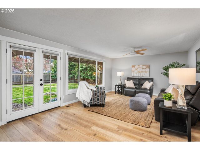 6015 Sw GLENBROOK Rd, Beaverton, OR 97007