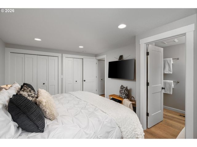 6015 Sw GLENBROOK Rd, Beaverton, OR 97007