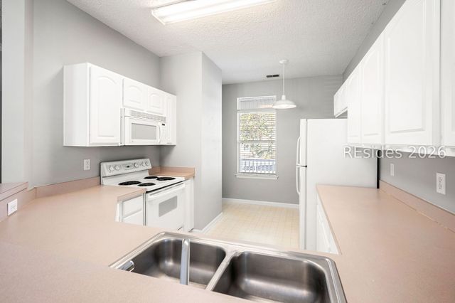 81 3rd Ave, Bluffton, SC 29910