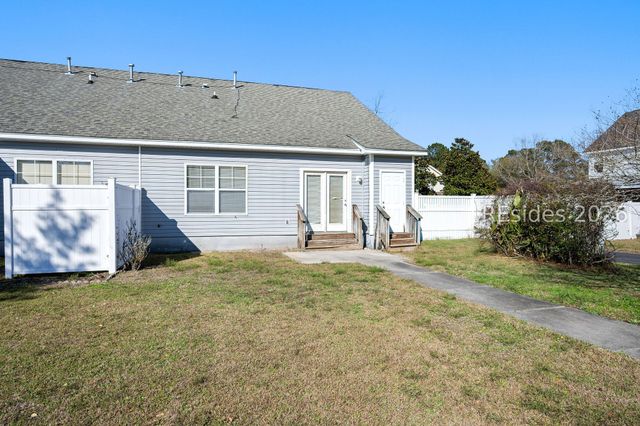81 3rd Ave, Bluffton, SC 29910