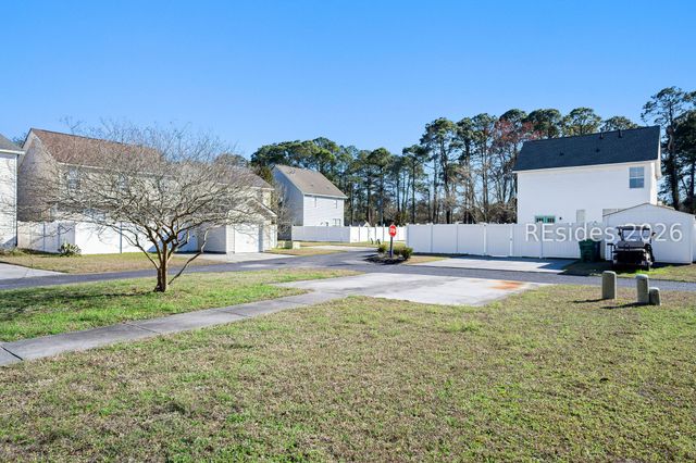 81 3rd Ave, Bluffton, SC 29910