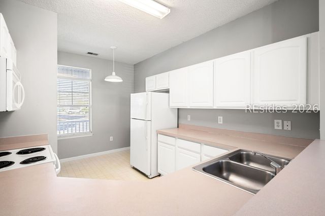 81 3rd Ave, Bluffton, SC 29910