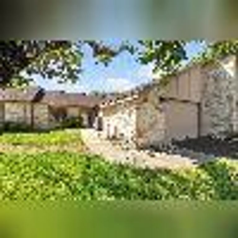 28 Oaks Place SE LV WAY J-28, Lago Vista, TX 78645