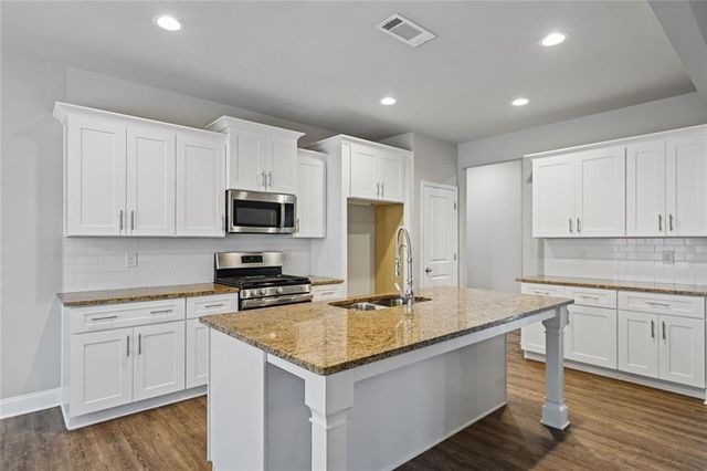 8851 St Andrews Parkway, Winston, GA 30187