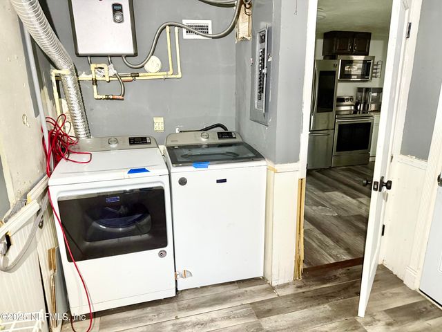 185 LESTER Drive, Orange Park, FL 32073