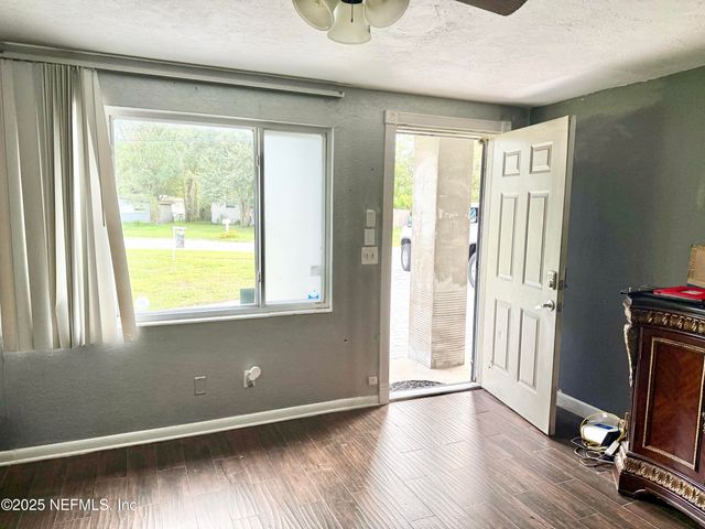 185 LESTER Drive, Orange Park, FL 32073