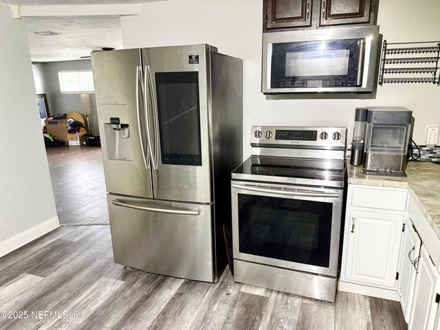 185 LESTER Drive, Orange Park, FL 32073