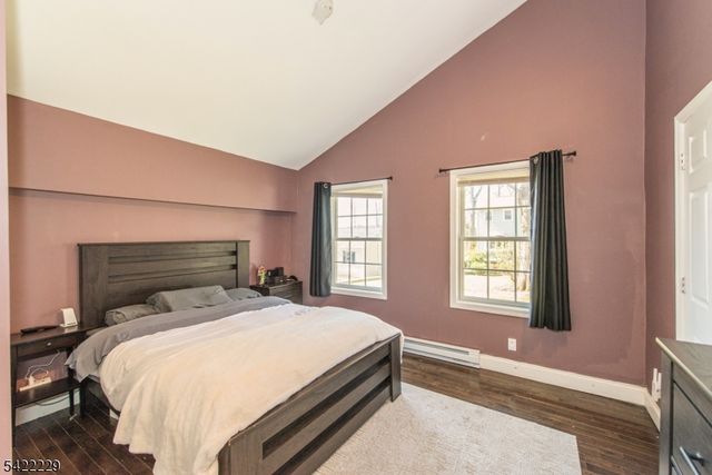 5 Bear Pond Trl, Hopatcong Boro, NJ 07821