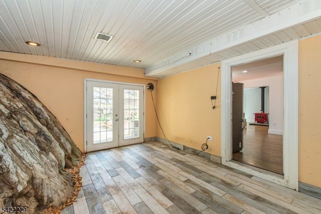 5 Bear Pond Trl, Hopatcong Boro, NJ 07821