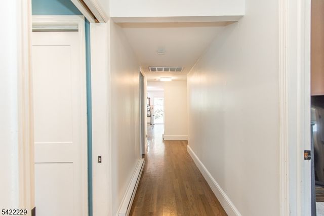 5 Bear Pond Trl, Hopatcong Boro, NJ 07821