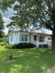 308 Lewis Street, Park Hills, MO 63601