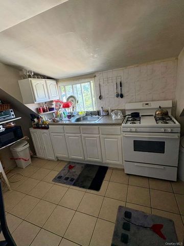 9716 127th Street, Richmond Hill S., NY 11419