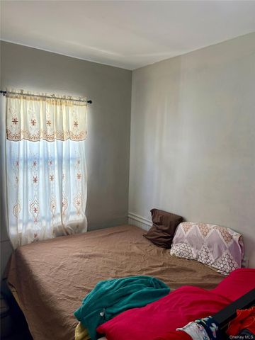 9716 127th Street, Richmond Hill S., NY 11419