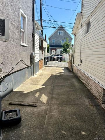 9716 127th Street, Richmond Hill S., NY 11419