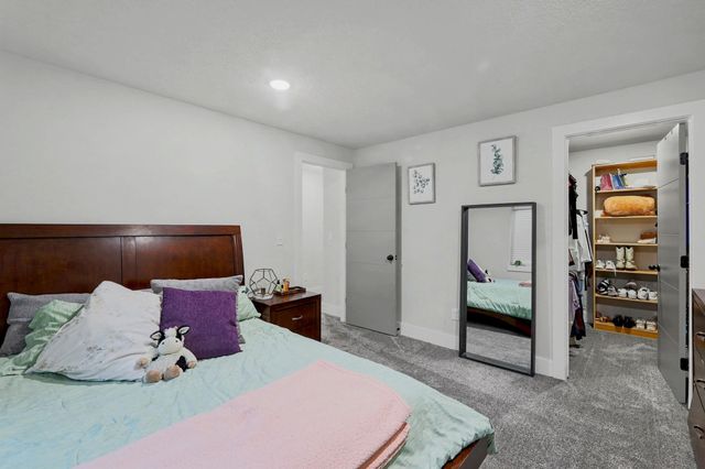 142 E Poplar Cir, Goddard, KS 67052