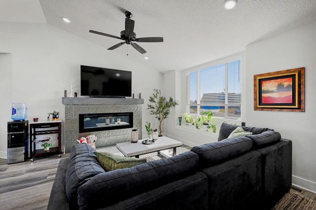 142 E Poplar Cir, Goddard, KS 67052